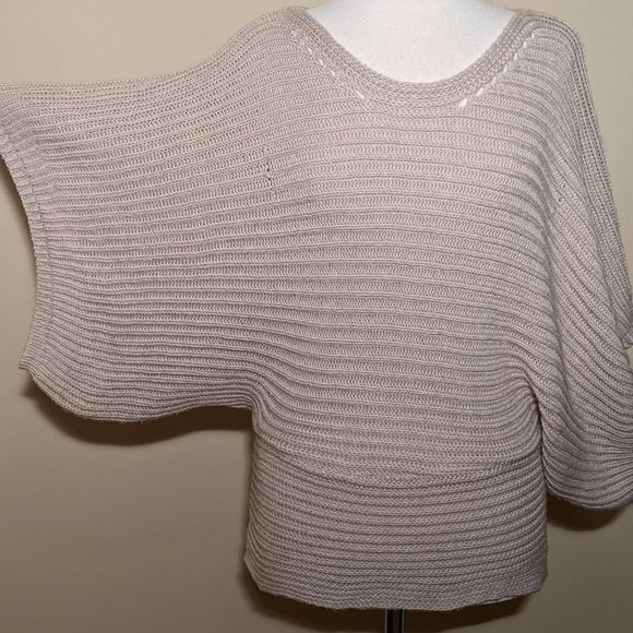 Koby Knit Cream Relaxed Sweater. Medium size. - Picture 9 of 14